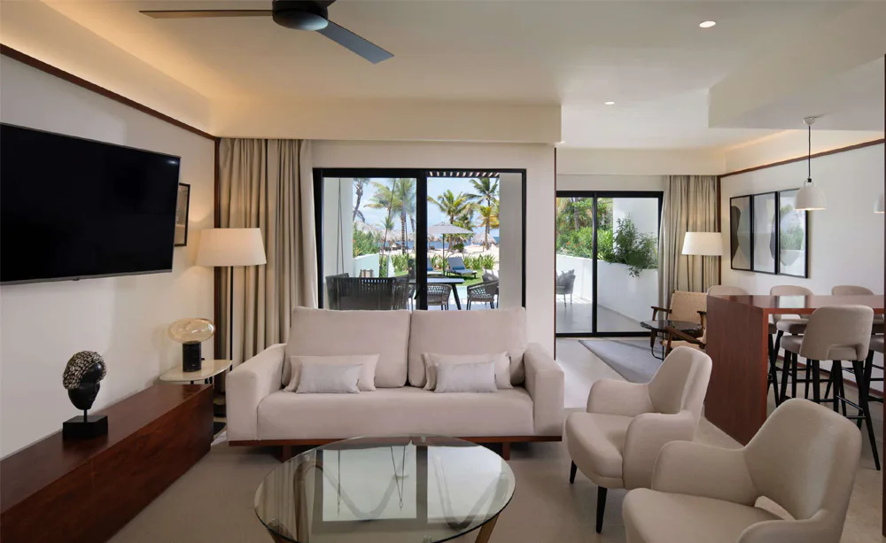 LUNA PRESIDENTIAL SUITE OCEAN FRONT