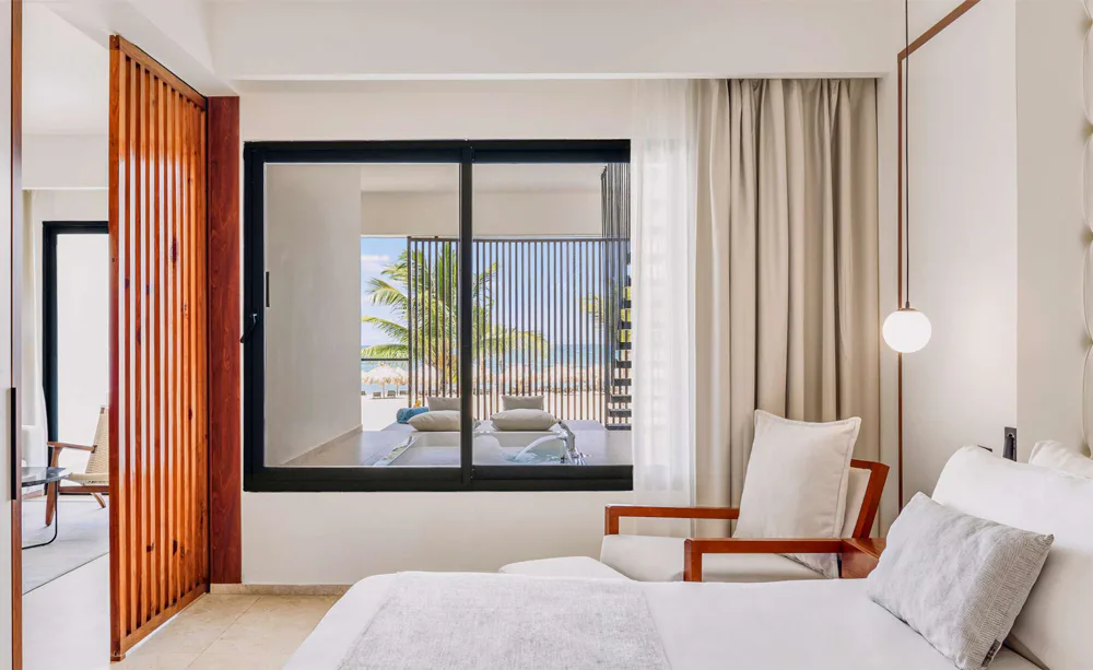 VIENTO SUITE OCEAN FRONT