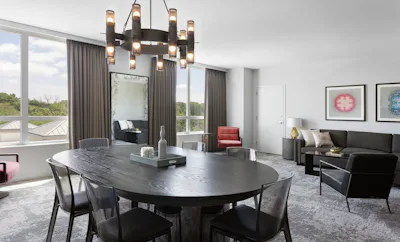 Hospitality King Suite