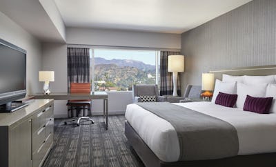 Hollywood Sign Rooms