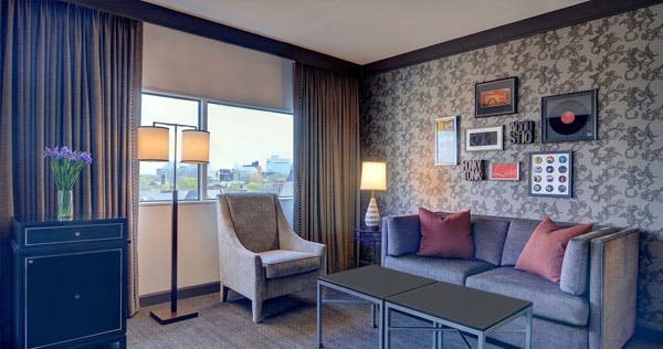 loews-vanderbilt-hotel-premium-executive-suite-02_10334