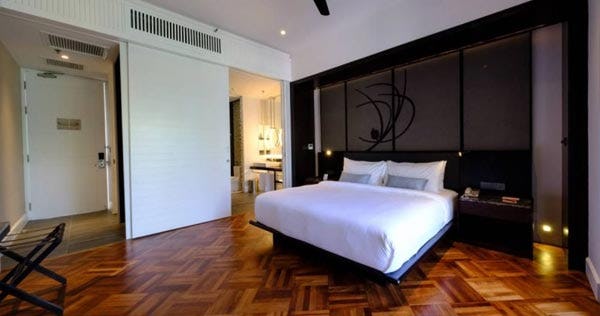 lone-pine-penang-deluxe-suite_2899