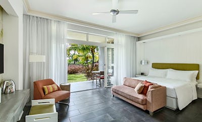 Junior Suites Pool-Access