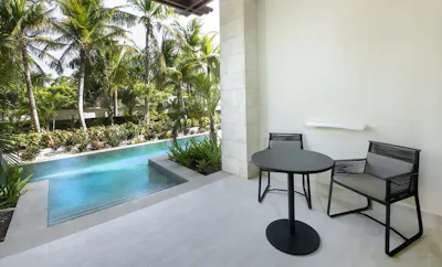 Junior Suite Swim Up