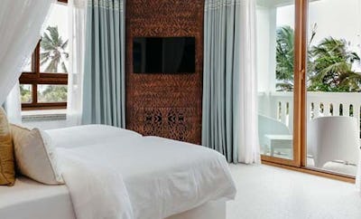 INTERCONNECTING FAMILY ROOMS