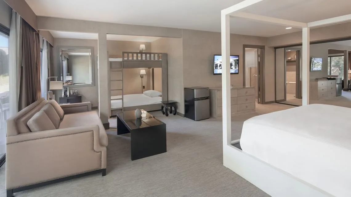 luxe-sunset-boulevard-hotel-los-angels-usa-family-suite-01_588