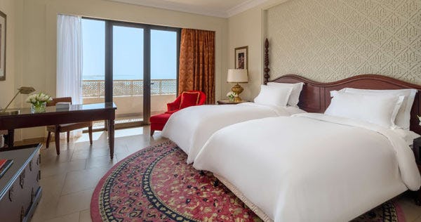 luxury-room-2-single-size-beds-seaview_8037