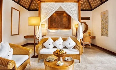 Luxury Villa Garden View