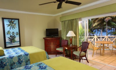 Deluxe Ocean Front Room 2 Double Beds
