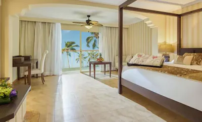 Colonial Club Junior Suite Ocean View