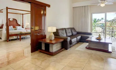 One Bedroom Suites with a Jacuzzi