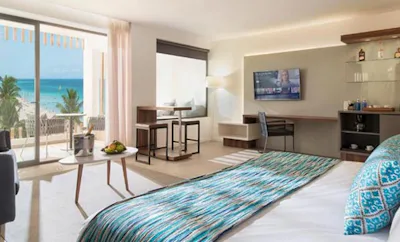 Jr. Suite (Outdoor Jacuzzi)