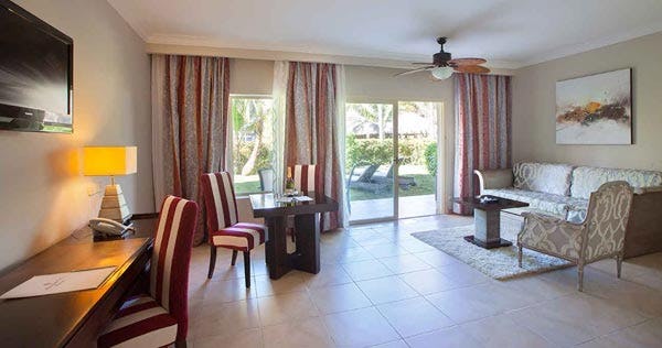 majestic-elegance-punta-cana-elegance-club-one-bedroom-junior-suite-with-jacuzz_7374