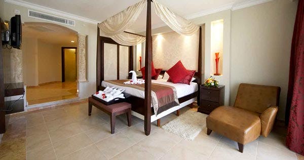 majestic-elegance-punta-cana-one-bedroom-suite-01_7374