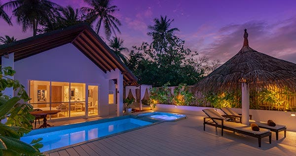 malahini-kuda-bandos-resort-maldives-2-bedroom-sunrise-beach-pool-villa-02_11477