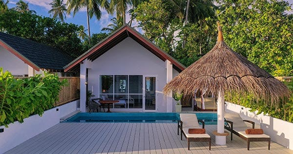 malahini-kuda-bandos-resort-maldives-3-bedroom-sunrise-beach-pool-villa_11477