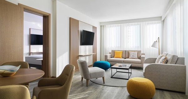 malta-marriott-hotel-and-spa-m-suite-02_11145