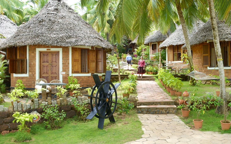 manaltheeram-ayurveda-beach-village-kovalam-garden-cottage-01_1519