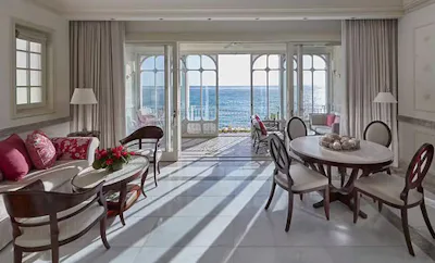One-Bedroom Oceanview Suite
