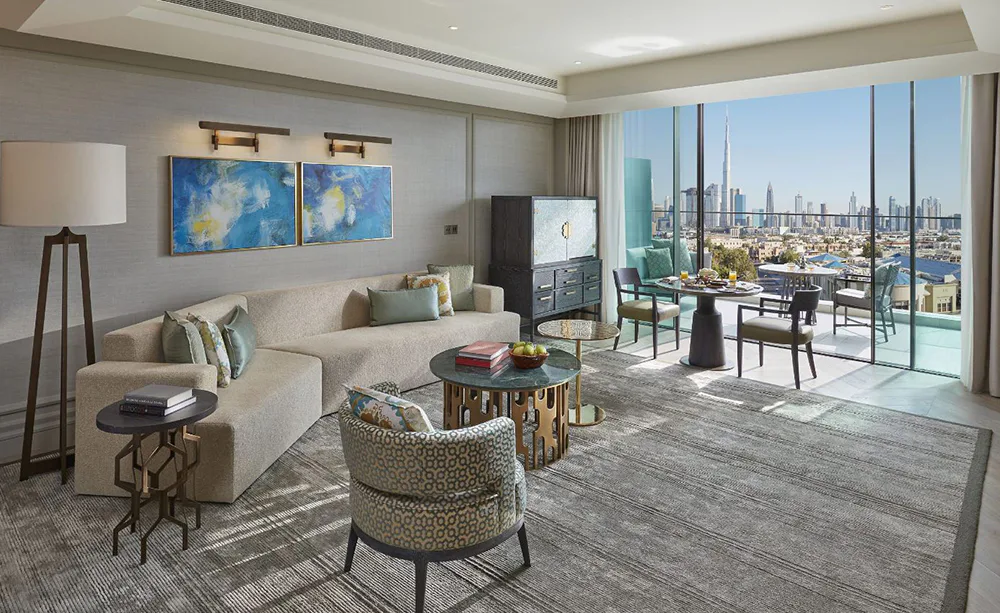 mandarin-oriental-jumeira-dubai-skyline-view-suite-01_10880
