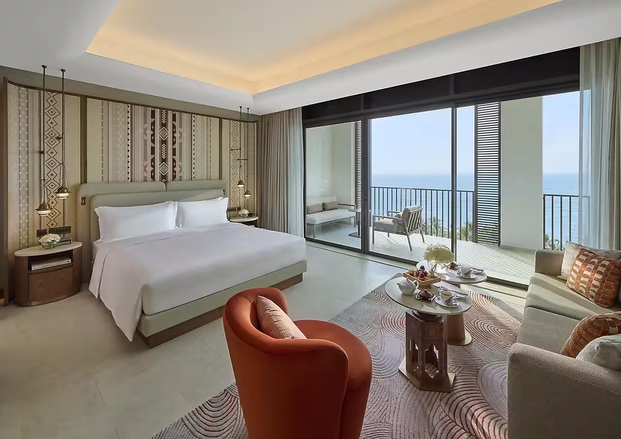 mandarin-oriental-muscat-oman-deluxe-sea-view-room-01_13319