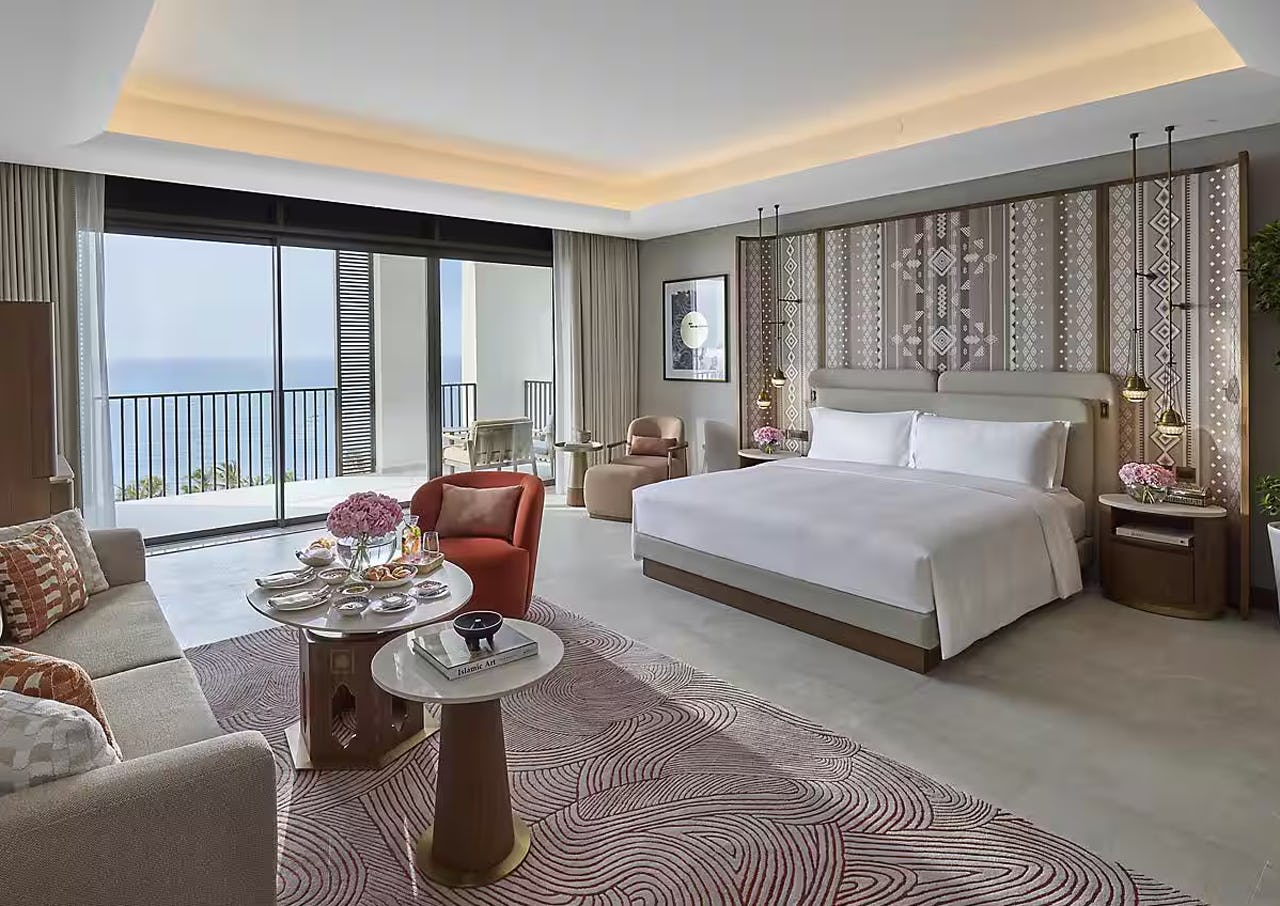 mandarin-oriental-muscat-oman-junior-sea-view-suite-01_13319