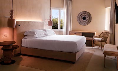 Suite Swim Up with Unico