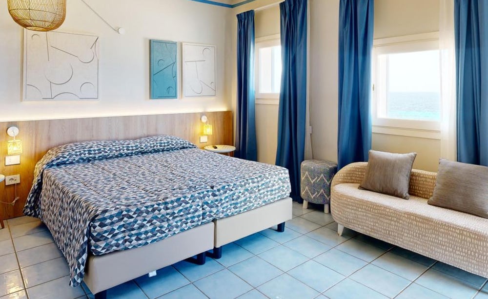 mangias-favignana-resort-sicily-itlaly-suite-with-sea-view_12087