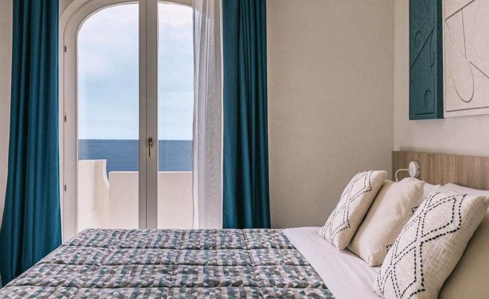 mangias-favignana-resort-sicily-itlaly-superior-room-with-sea-view_12087