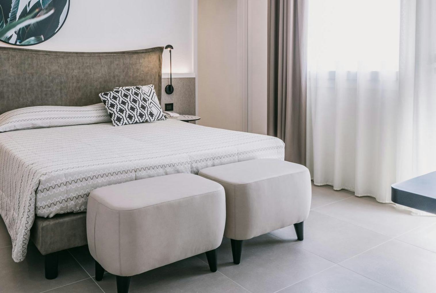 Deluxe Room with Sea View