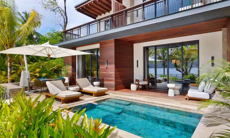 One Bedroom Bay House Suite with Plunge Pool