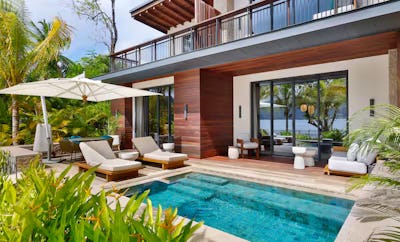 One Bedroom Bay House Suite with Plunge Pool