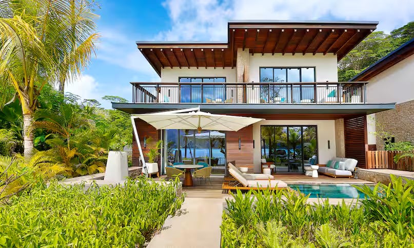 Three Bedroom Bay House with Plunge Pool