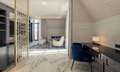 Collection Suite with Lounge Access