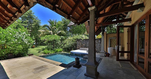 maradiva-villas-resort-and-spa-beachfront-suite-pool-villa-03_225
