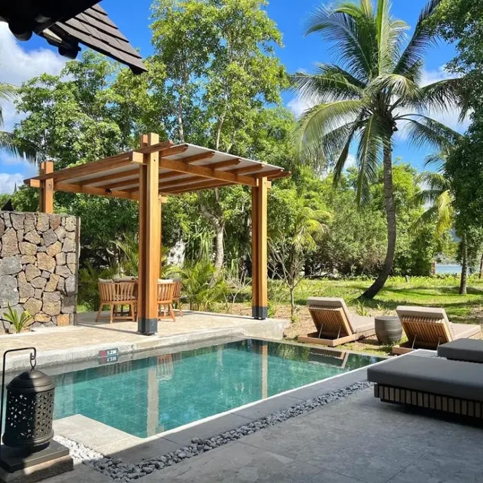maradiva-villas-resort-and-spa-mauritius-family-luxury-suite-pool-villa-01_225