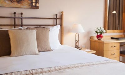 Deluxe Sea View Suite