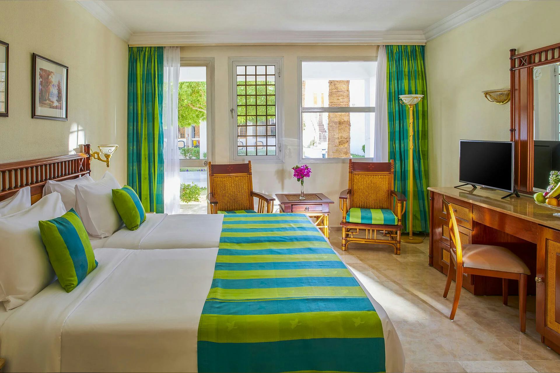 maritim-jolie-ville-golf-and-resort-sharm-el-sheikh-egypt-superior-room-01_6642