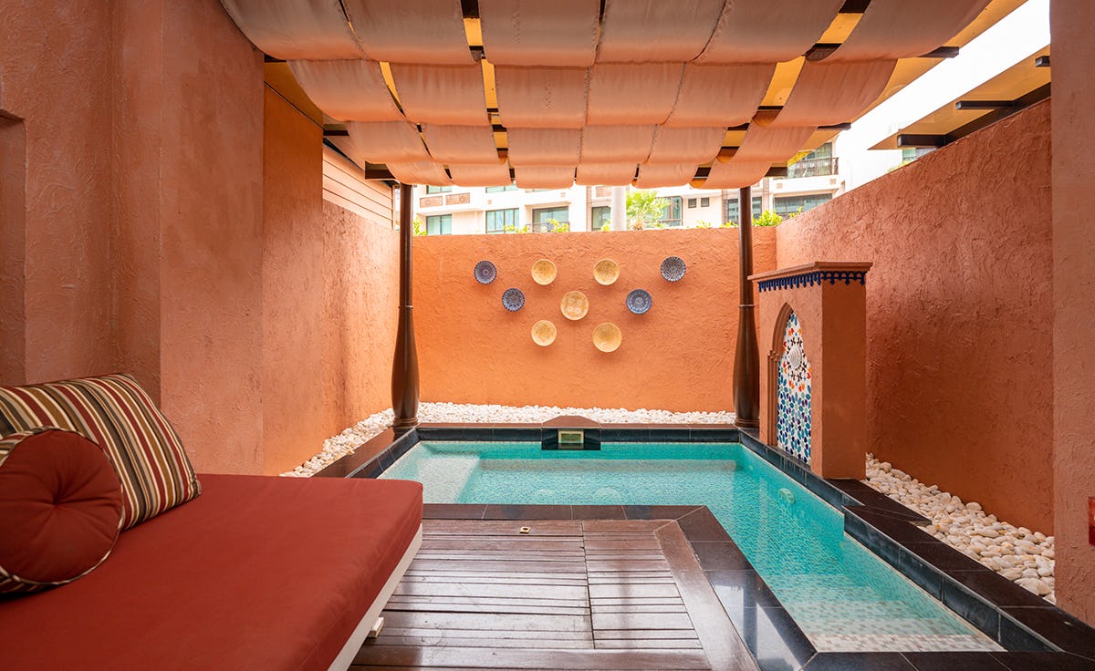 Fountain Pool Family Suite