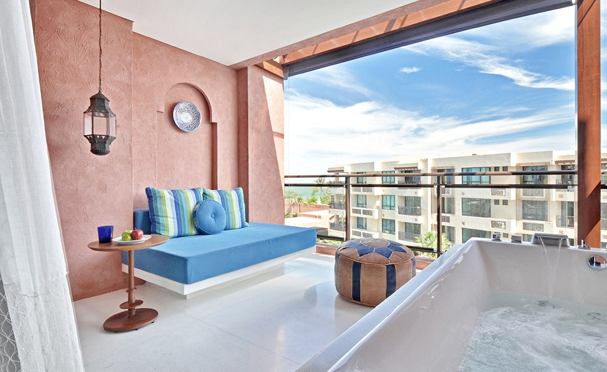 Junior Family Suite Pool View