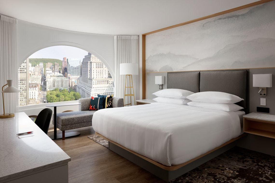 M Club lounge access