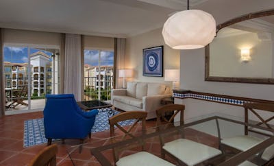 Smaller Guest room, King, Garden view, Balcony