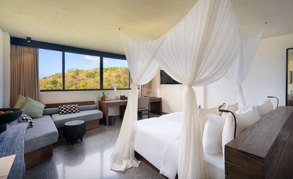 maua-nusa-penida-bali-deluxe-room-with-valley-view_12800