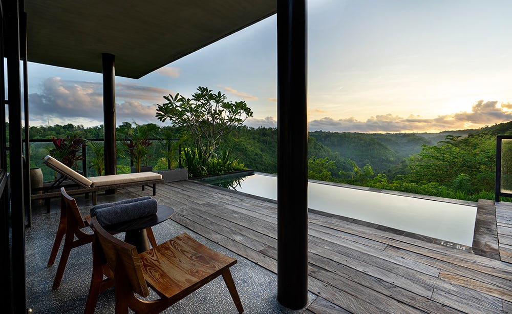 maua-nusa-penida-bali-two-bedrooms-duplex-pool-villa-with-valley-view-03_12800