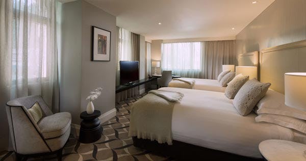 mayfair-hotel-adelaide-deluxe-twin-queen-room_7917