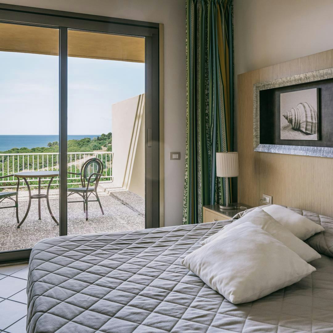 Deluxe Room with Sea View