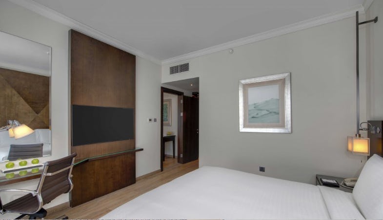 FAMILY ONE BEDROOM SUITE – KING AND TWIN BEDS