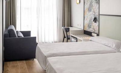 Twin Room With Balcony/Terrace