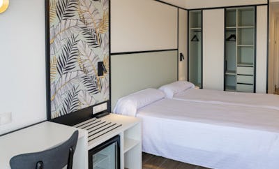 Twin Room With Balcony/Terrace