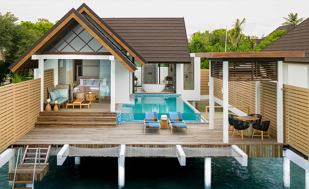 meyyafushi-maldives-resort-semi-ocean-pool-suite-02_13800